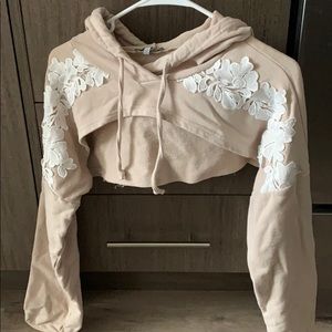 Short cropped hoodie